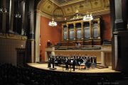 Prague Philharmonic Choir; Lukáš Vasilek (Choirmaster); Pavla Vykopalová - soprano; Martin Slavík – tenor; Jiří Brückler – baryton; Lenka Navrátilová, Karel Košárek - piano; Ladislav Bilan ml. – drums;
Daniela Valtová Kosinová - organ; Michal Krůšek - drumming on chair; Sedláčkovo kvarteto (Michal Sedláček, Jan Maceček - violin, Vít Kubík - viola, Karel Chudý - violocello)